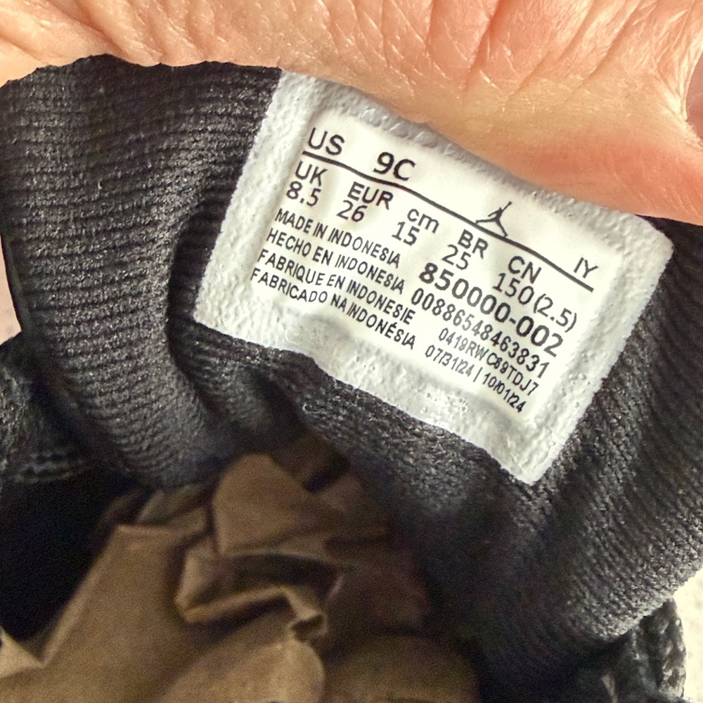 Nike Jordan 12 Retro (TD) Black and Red Jordan Basketball Shoes 9T - Picture 8 of 10